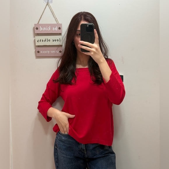 Red sweater. Medium. - Picture 2 of 3